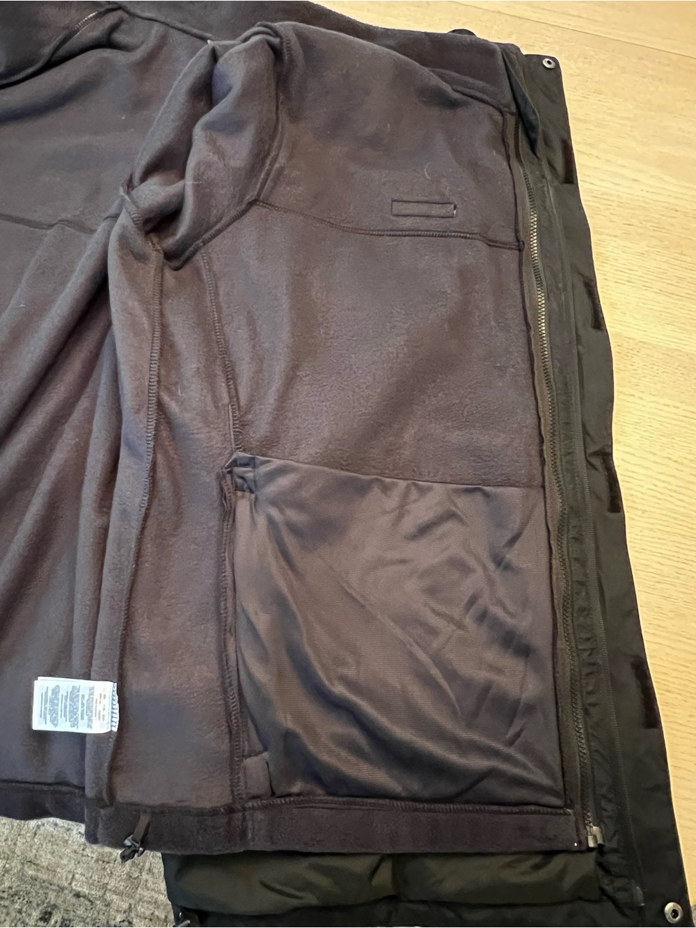 Columbia Men’s Black and Gray Winter Jacket with Hood
Brand New, Never Worn - Picture 4 of 6